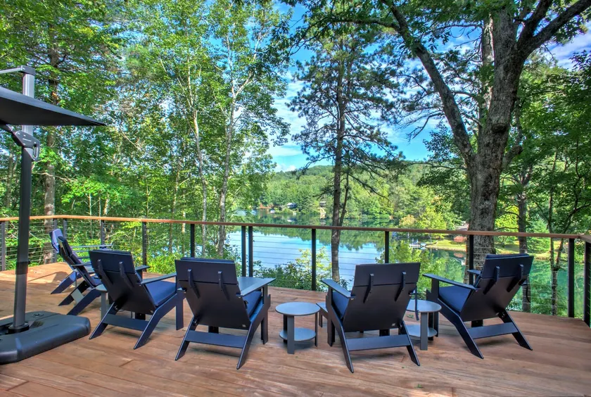 The Oak Lake House on Wanteska | Secluded Lakeferont Property - Image 1