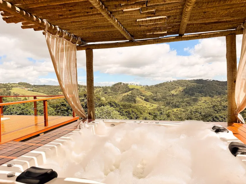 Restart Homes – Jacuzzi with Panoramic Mountain View - Image 1