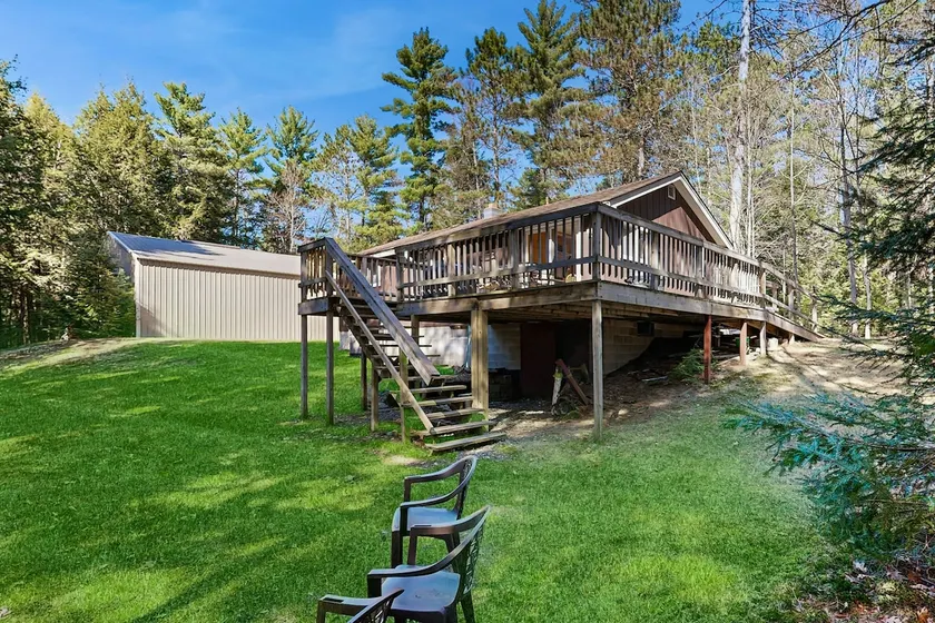 Dog-Friendly Retreat Near Trails & Lake - Image 1