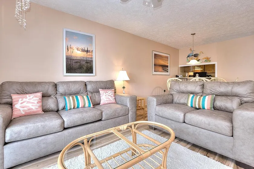 3 BR Condo with Pool in Caswell Beach - Image 1