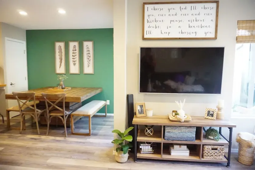 Quaint Farmhouse Getaway - Entire Place (Condo) - Image 1