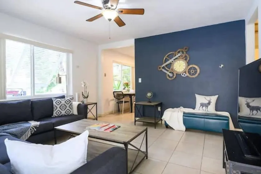 The peacock villa 1 by Dream Vacation - Image 1