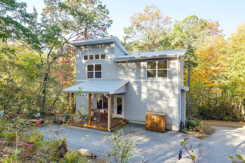 Luxe Mountain Home Near Ridgecrest & Asheville! - Image 1