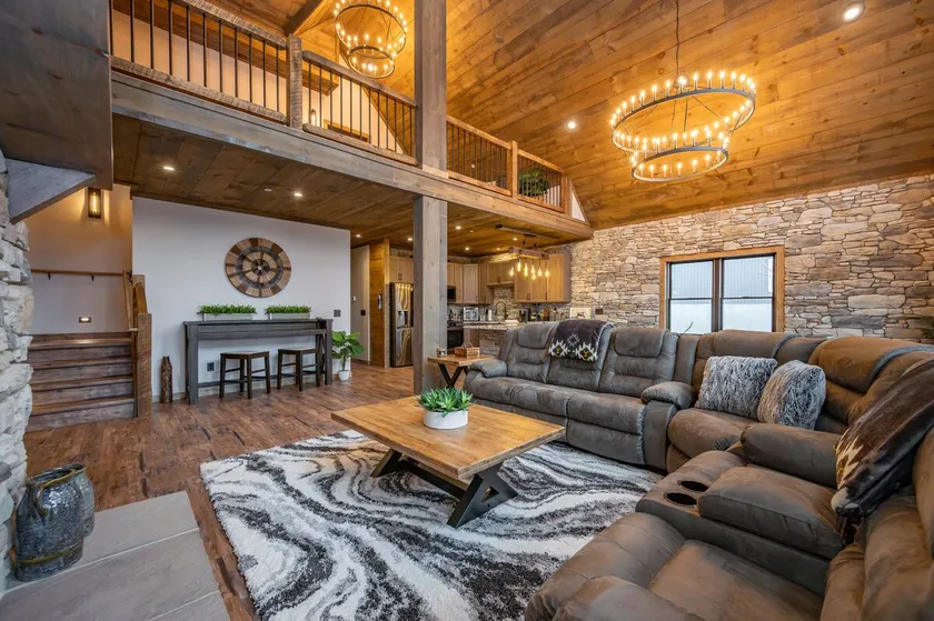 New! Luxury Lodge w/ Pool, Sauna & Theater - Image 1
