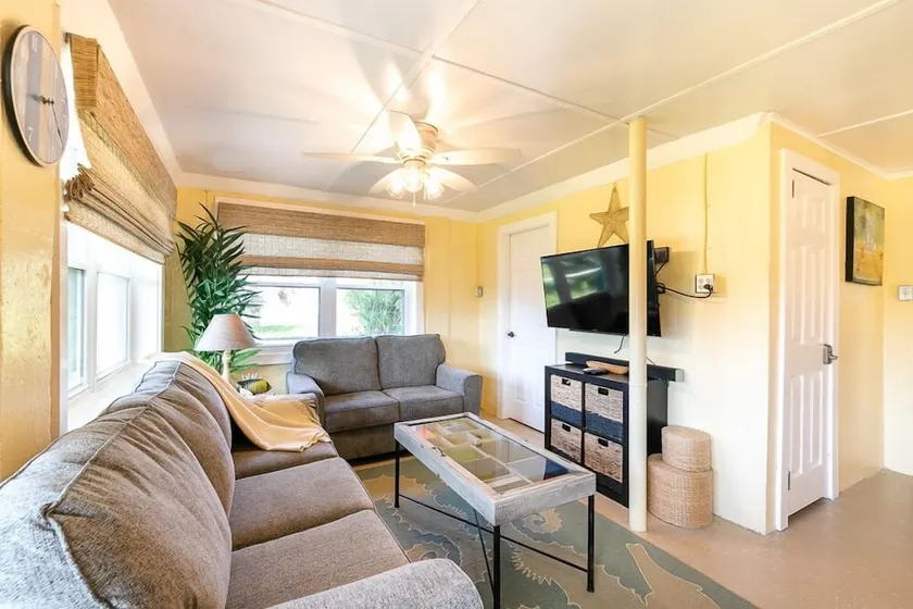 Gulf view! Beach Entry! 12 Guests, 4 Parking Spots - Image 1