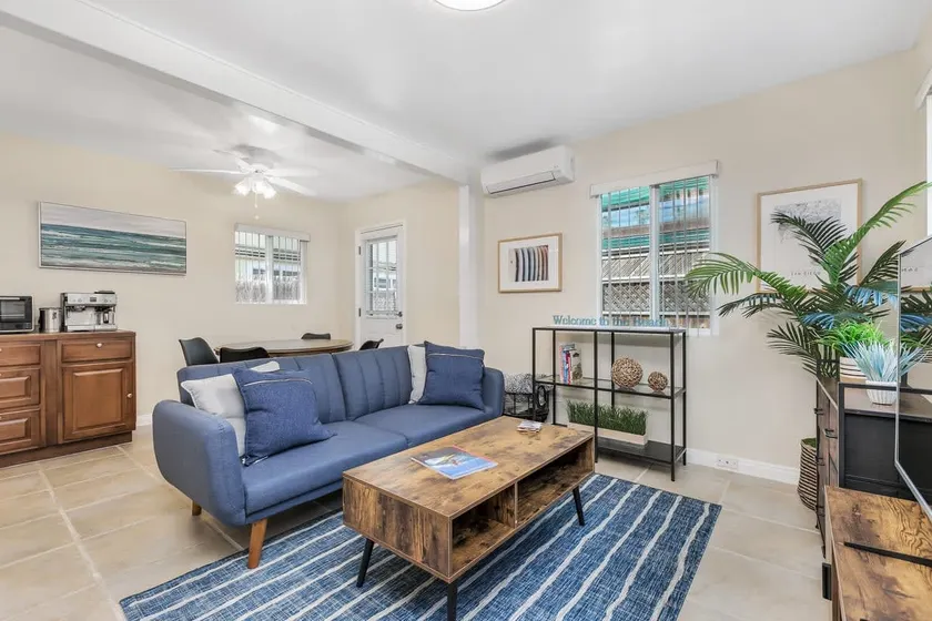 Quiet, Comfortable Sunset Ocean Beach Apartment! - Image 1
