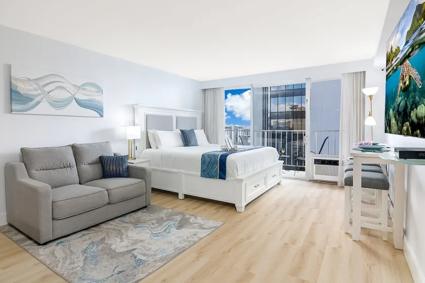 King Size Bed*Free Parking* - Image 1