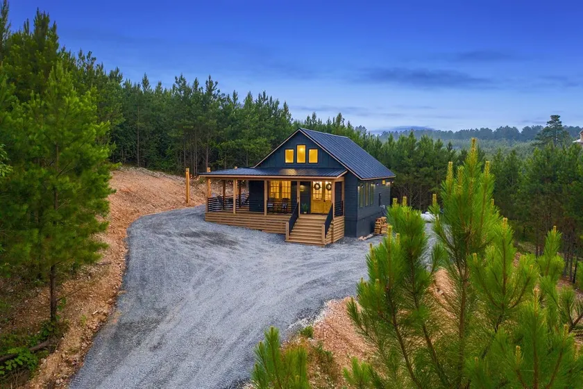 Brand new Charming!1bed/4 guests cabin with Views - Image 1