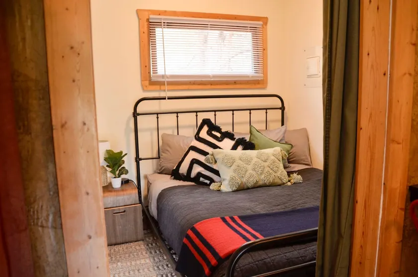 Marmot Mini Cabin (Unit 7) at The Woolly Bugger Inn - Image 1