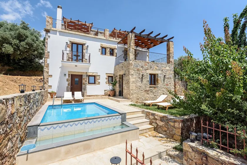 Minos Country Living Apartments - Image 1