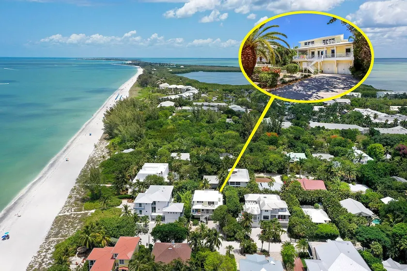 Sandy Seas Villa - Just one home from the Sand - Image 1