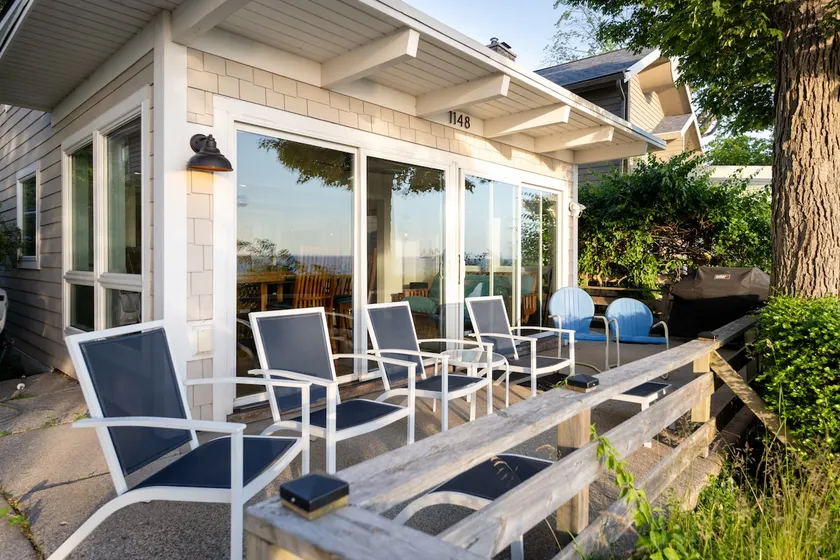 Viento del oeste: Casa de 3 dormitorios con vistas al lago Michigan y nuevas actualizaciones (para 8 personas) - Image 1