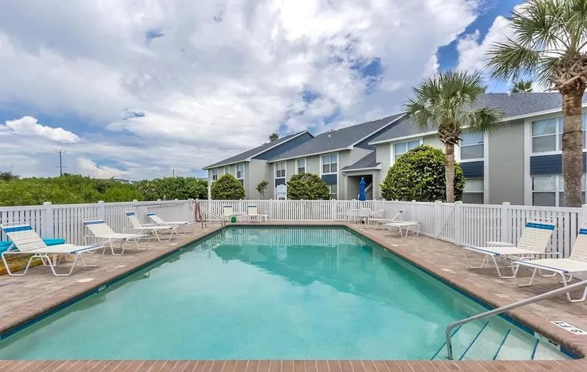 Kiawah Bay 103 Gorgeous Condo In A Riverfront Community With Steps To The Ocean! - Image 1