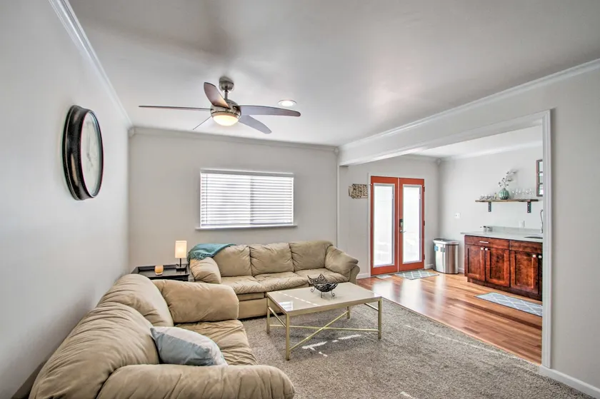 Convenient Burien Getaway: 12 Mi to Dtwn SEA! - Image 1