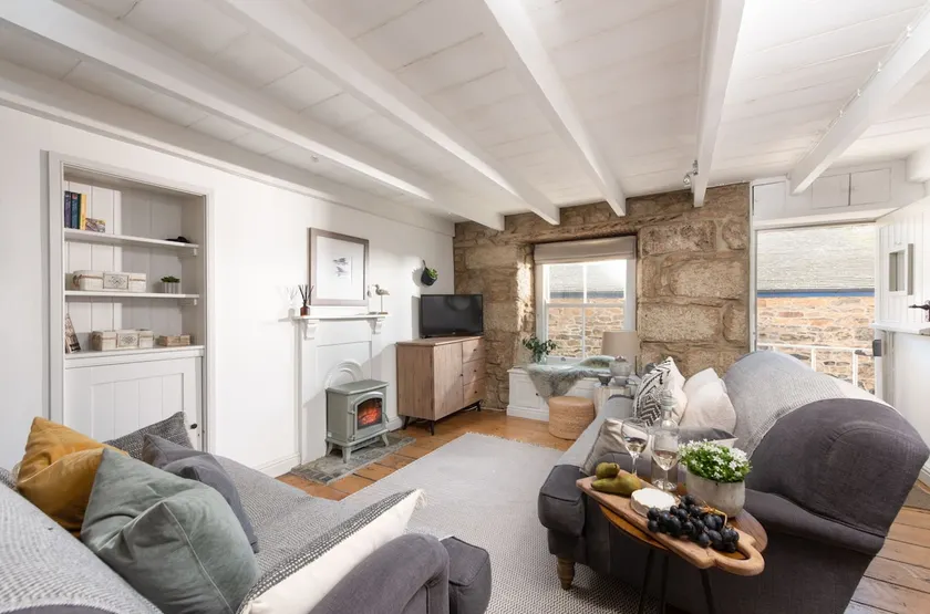 Salt Loft - Image 1