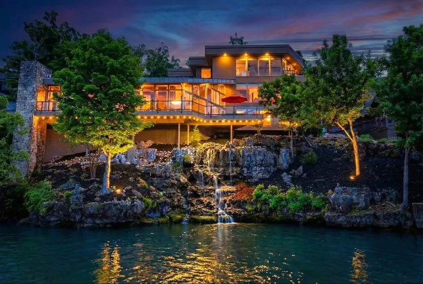 Famous HUGE Views Mansion /Sleeps 36+/Dock/Game Rm - Image 1
