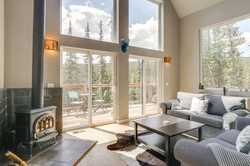 Private Deck: Secluded Fairplay Cabin - Image 1