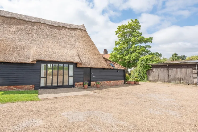 Harvest Cottage, Valley Farm, Snape - Image 1