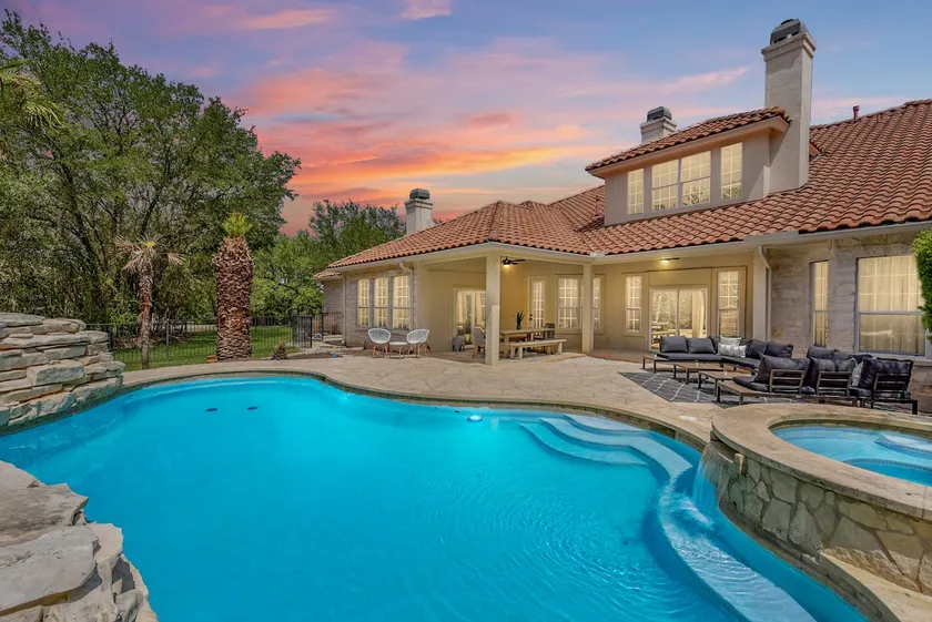Sleeps 19 | Pool, Game Room | Luxe Holiday Retreat - Image 1