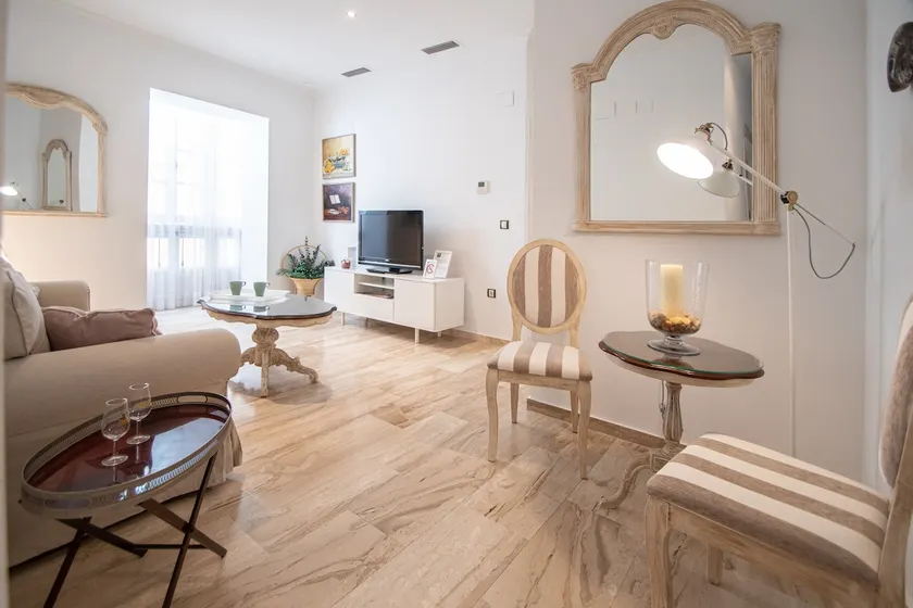 Garum Apartment - Image 1