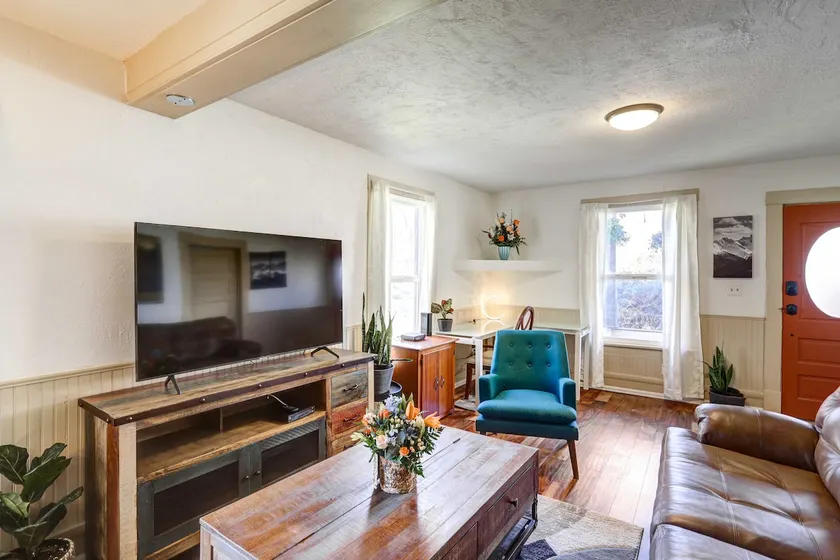 Charming Montrose Family Home: Block to Downtown! - Image 1