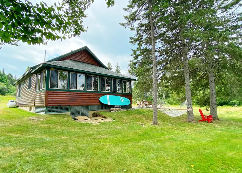 Niboban Cabin 5 right on Rangeley Lake with a screened porch, fire pit, hammock, WiFi and dock! - Image 1
