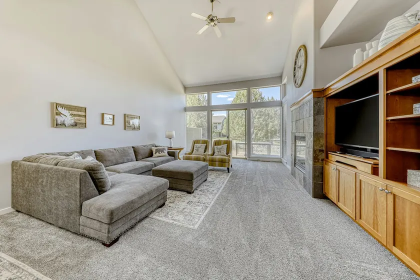 Two-Story Townhouse withFree WiFi, Fireplace, AC, - Image 1