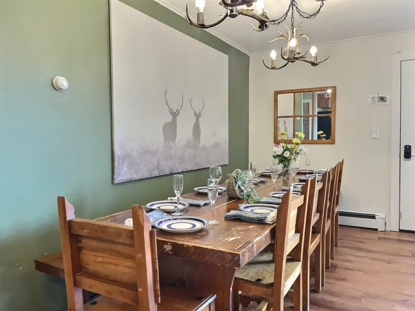DoubleDen - Duplex, Sleeps 16, Hot Tub! - Image 1