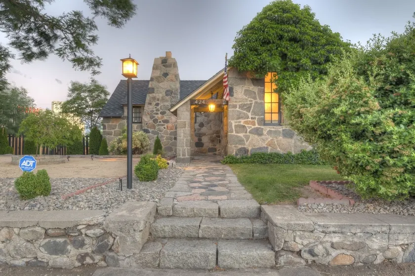 Charmante maison adaptée aux familles avec barbecue | Vue ville - Image 1