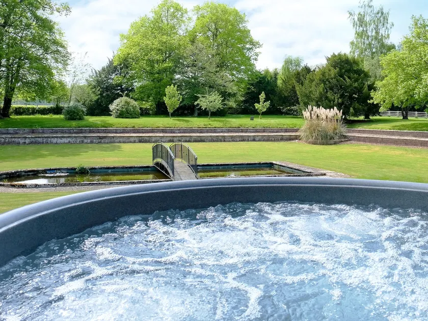 Summer House - Image 1