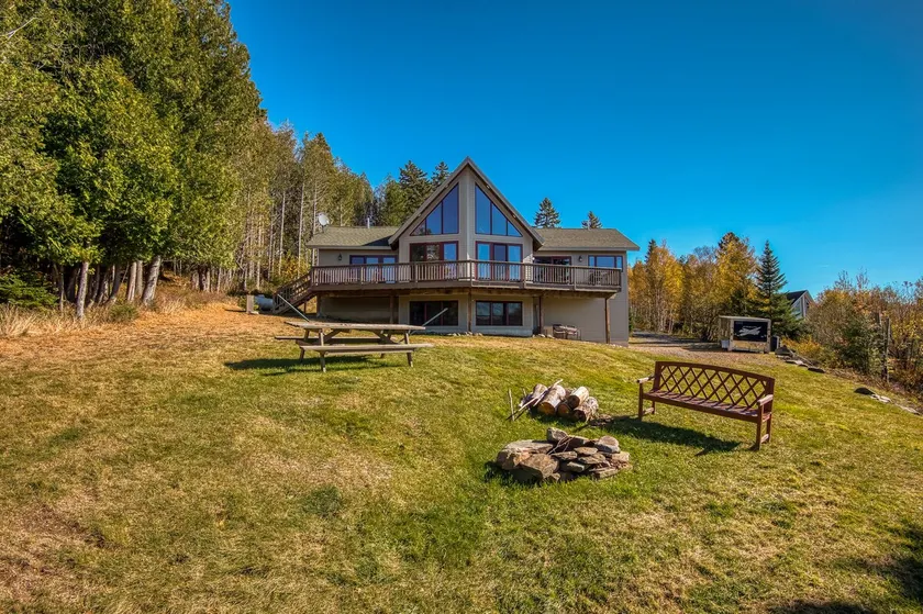 Eagles Rest - If you are looking for stunning mountain and lake views, this is the cabin for you - Image 1