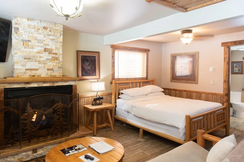 The Moose Lodge - Image 1