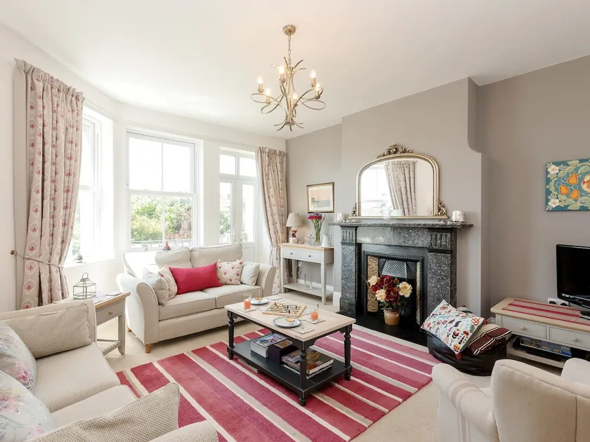 Moonbeam House - Image 1