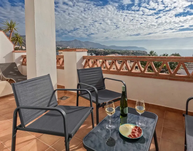Terrace with Ocean Views (Gaviota – Chimenea Apartments) - Image 1