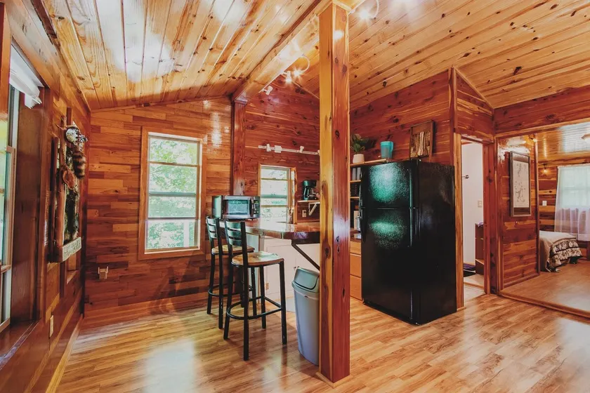 Cozy Cedar | Jasper Cabin Rentals | Buffalo River - Image 1
