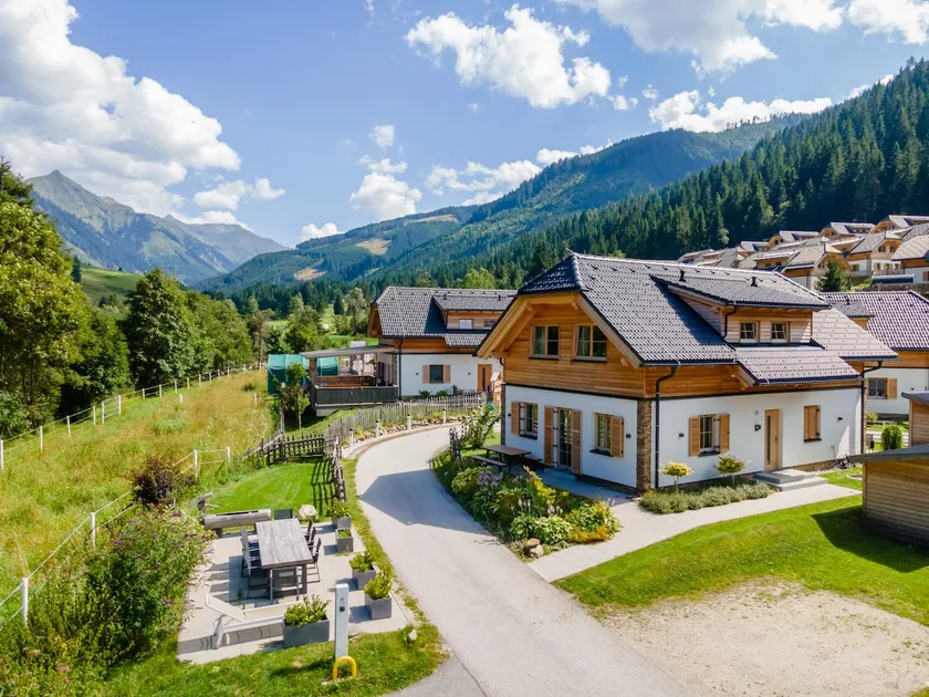 Domaine exclusif avec cheminée, sauna et jacuzzi - Image 1