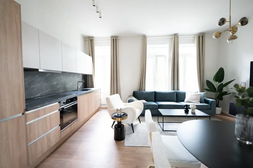 Elegant Stay in Limpertsberg Near City Center - Image 1