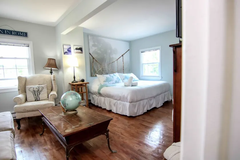 The Journey Suite | The Jypsy Inn - Image 1