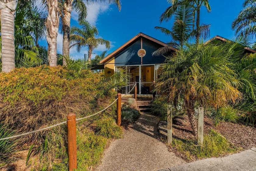 In Da Block - Beachy Haven - Image 1