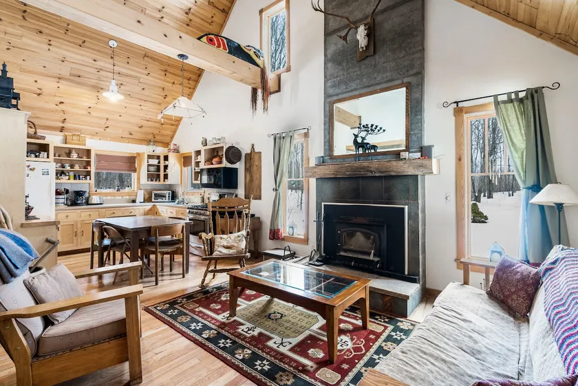 Quiet Cabin in the Woods - Secluded Yet Close to It All - Image 1