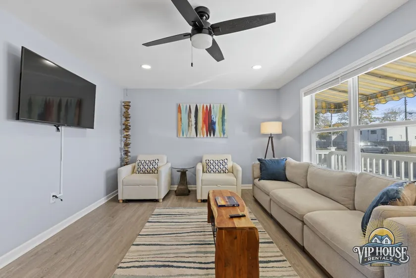 Bayside Beach House Sleeps 10 - Image 1