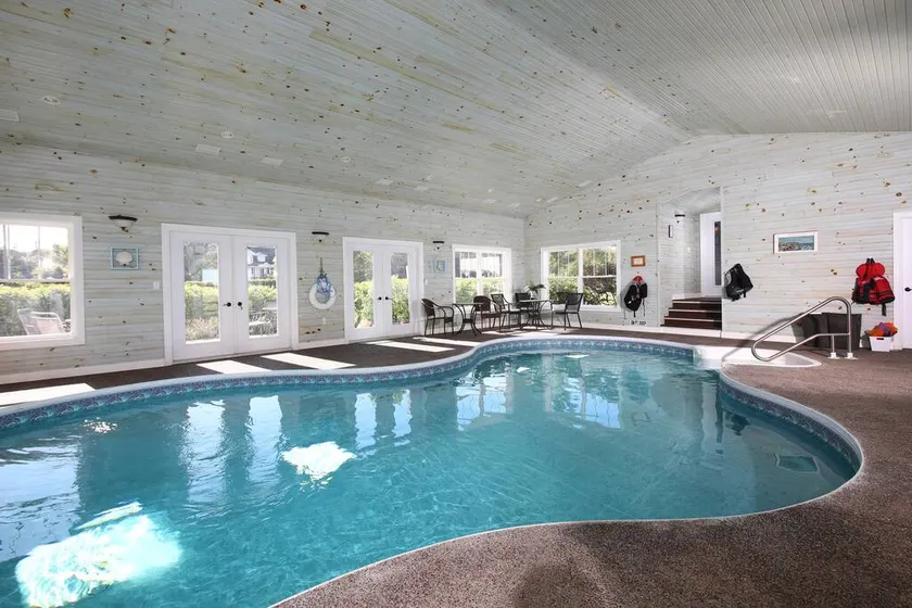 8 Bedrooms, 9 Bath Home. Indoor Pool-Cavendish - Image 1