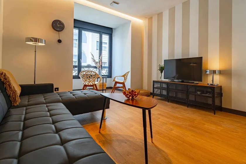 403 Phoenix Building, Luxury Apartments - Image 1