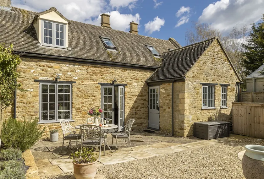 Old Stable Cottage - Image 1