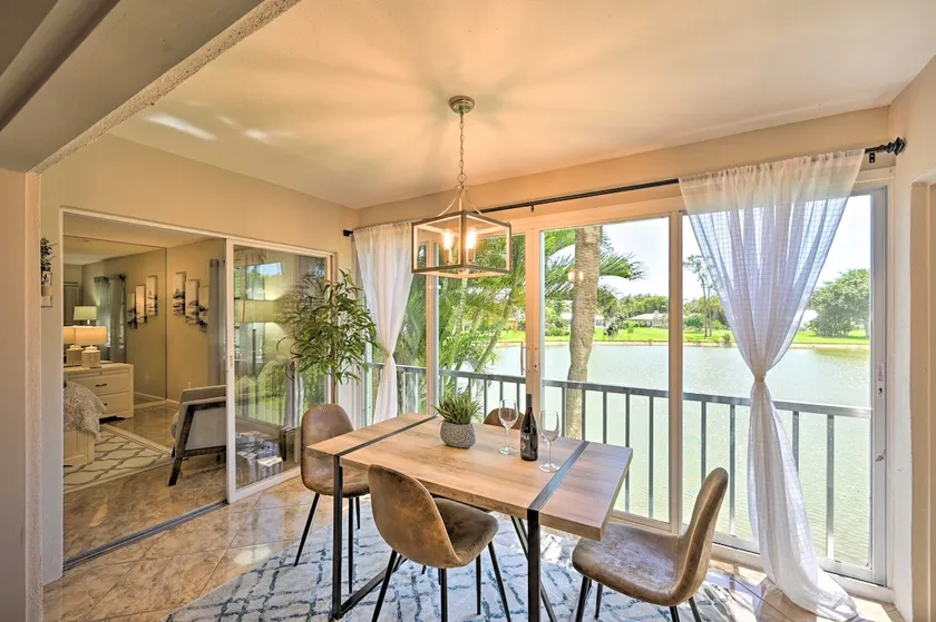 Naples Condo w/ Enclosed Balcony & Lake Views! - Image 1