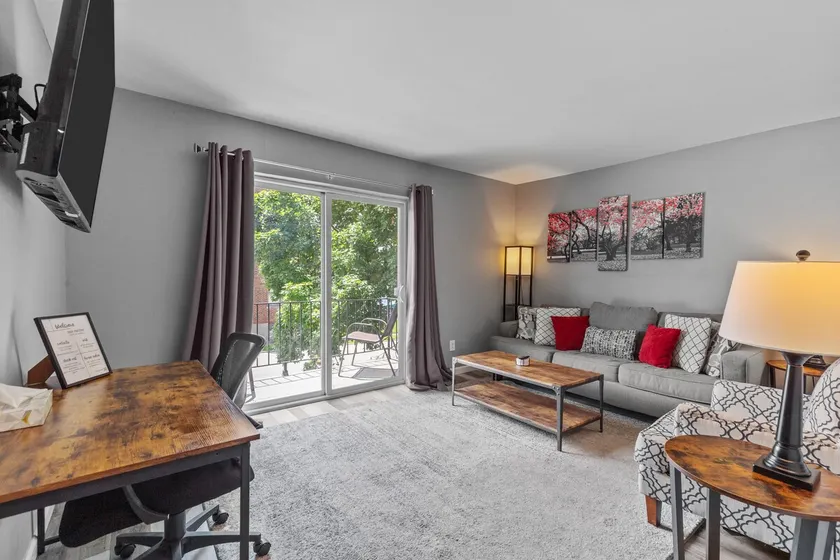 Main Street Apartment by StayLage - Image 1