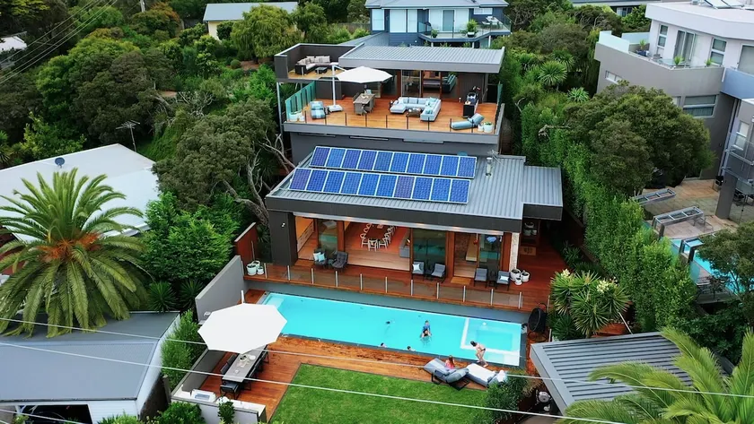Trelawney Beach House - opposite Blairgowrie beach - Image 1