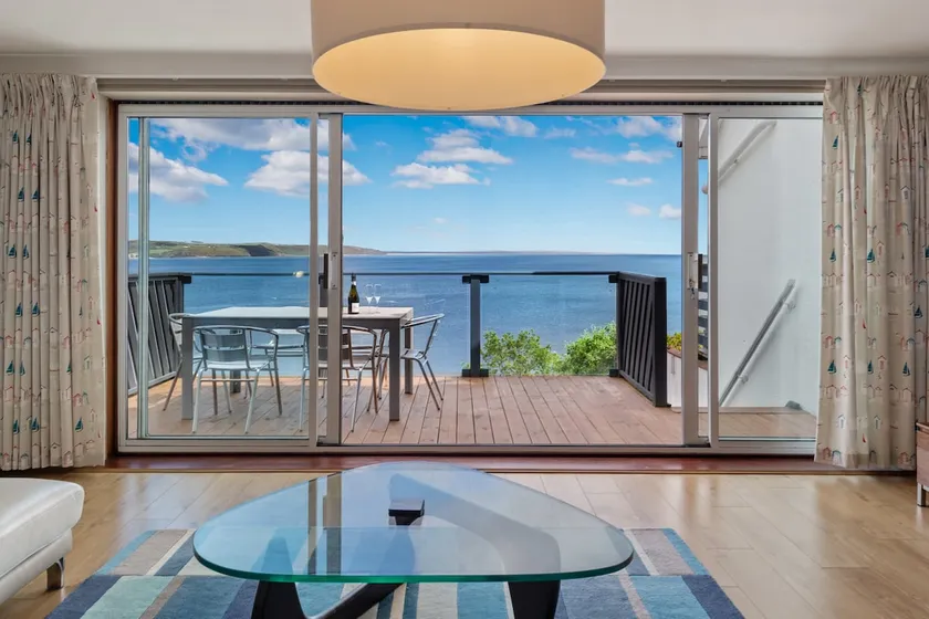 Cystanog Fach - Spectacular Sea Views, Balcony and Terrace, Parking - Image 1