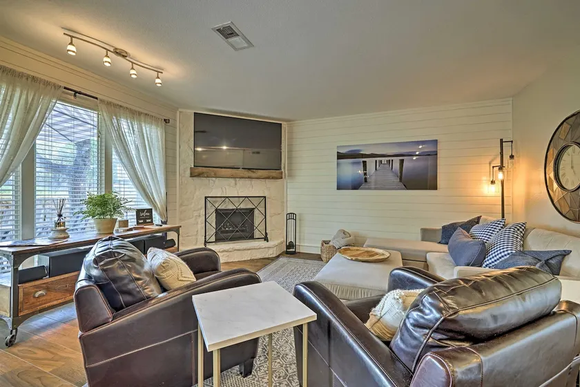 Modern Townhome w/ Patio, Next Door to Resort - Image 1