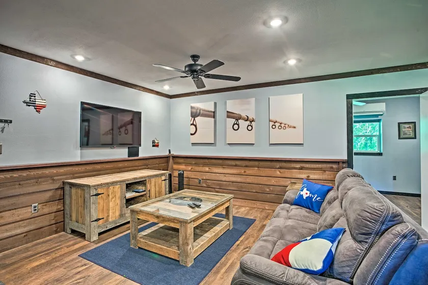 Charming Quitman Cabin < 2 Miles to Lake Fork - Image 1